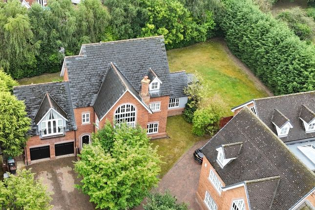 6 bedroom detached house for sale