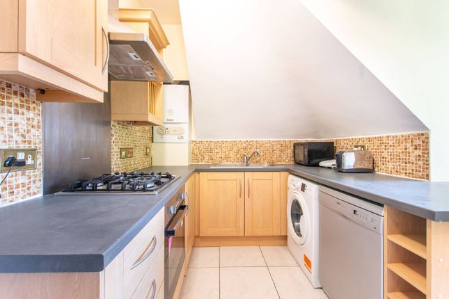 Chatsworth Road, Mapesbury Estate... 2 bed flat for sale