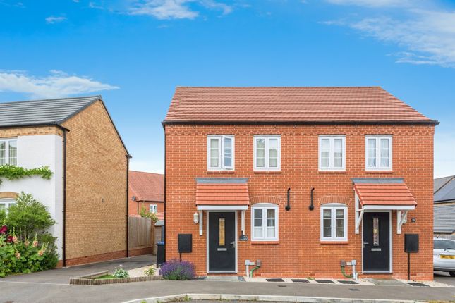 2 bedroom semi-detached house for sale