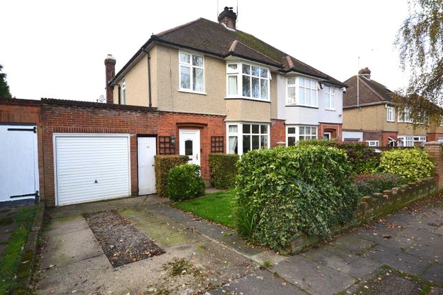 Manton Drive, Luton, Bedfordshire, LU2 3 bed semi