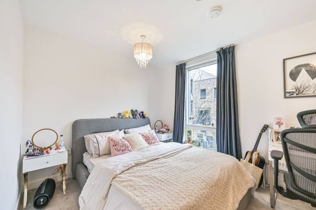 Grove Park, Colindale, London, NW9 1 bed flat for sale