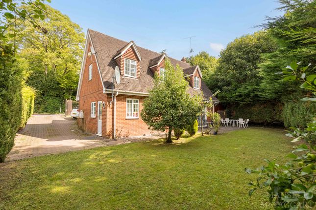 Borers Arms Road, Crawley RH10 4 bed detached house for sale