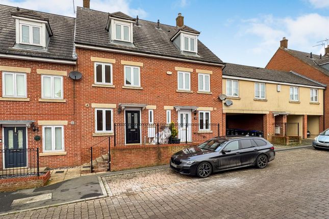 3 bed semi-detached house