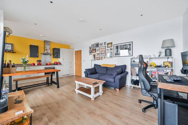 2 bed flat