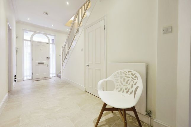 4 bedroom mews property for sale