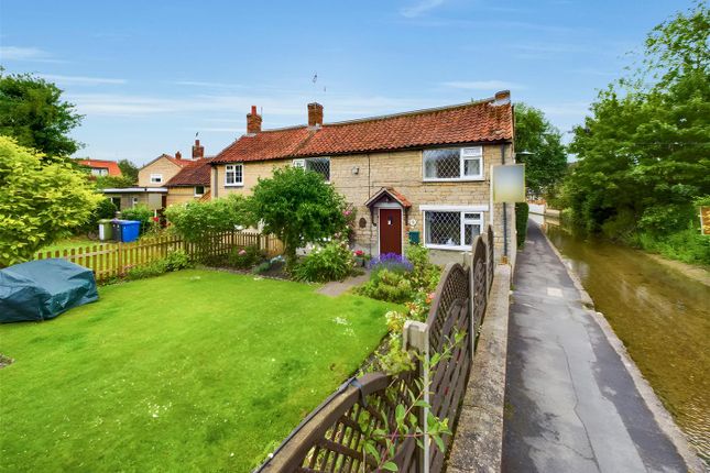 Beckside, Nettleham, Lincoln 2 bed cottage for sale