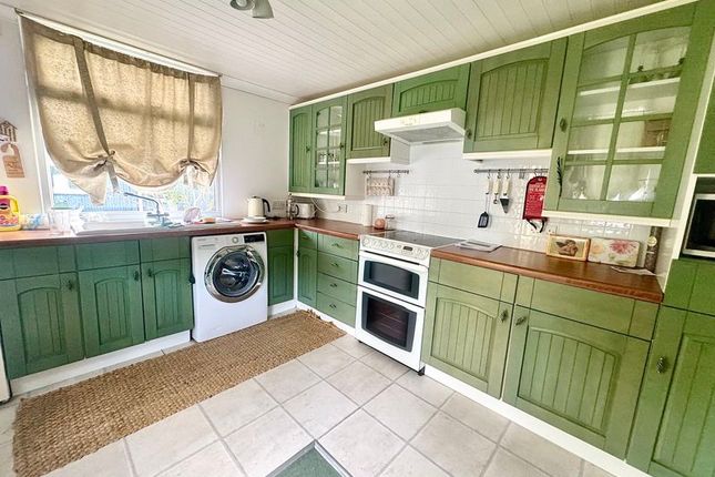 MAIN ROAD, HUMBERSTON FITTIES 2 bed chalet for sale