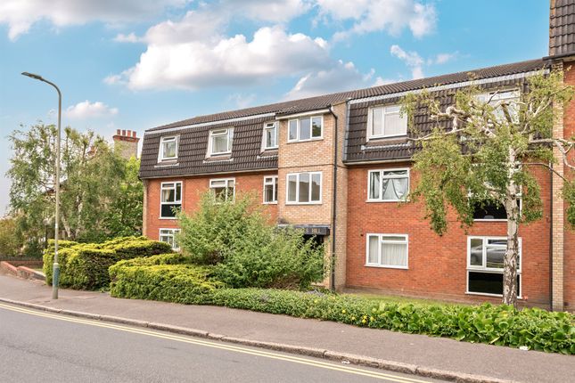 3 bedroom flat for sale