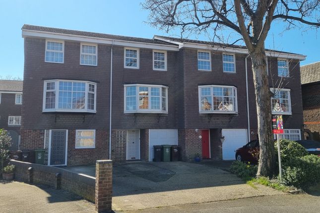 4 bedroom town house for sale