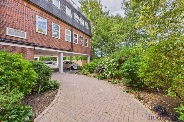 2 bed flat