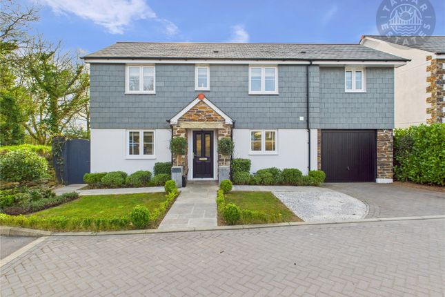 EXECUTIVE DETACHED FAMILY HOME. SET... 4 bed detached house for sale