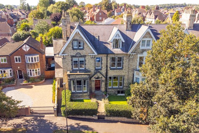 Tadcaster Road, York, YO24 3 bed apartment for sale