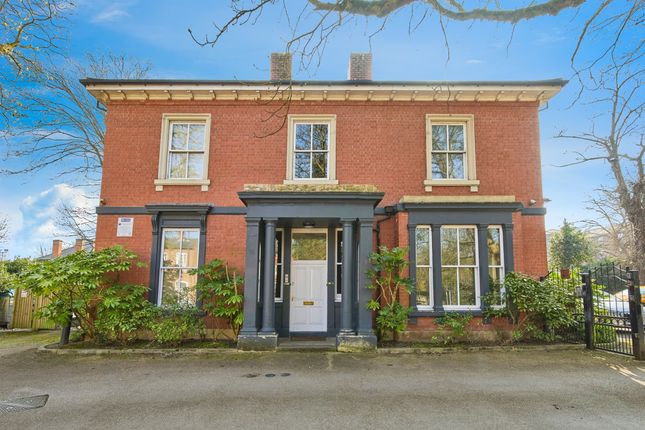 2 bed flat