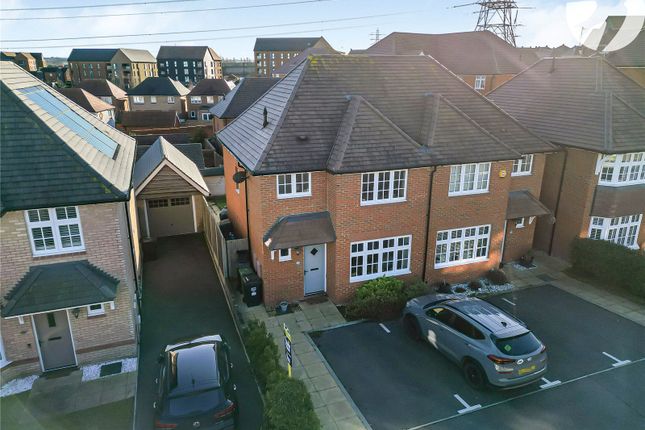Hildefirth Close, Weldon, Ebbsfleet... 3 bed semi