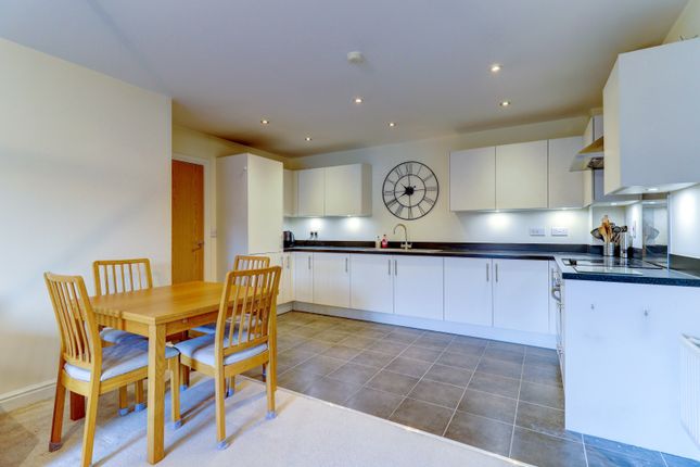 Pallatia Court, Buckinghamshire HP13 2 bed apartment for sale
