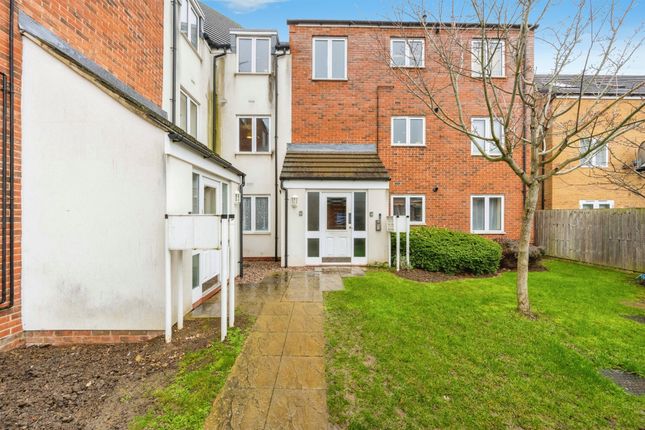 2 bedroom ground floor flat for sale