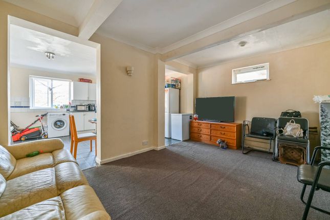 St. Pauls Avenue, Slough, SL2 4 bed detached house for sale