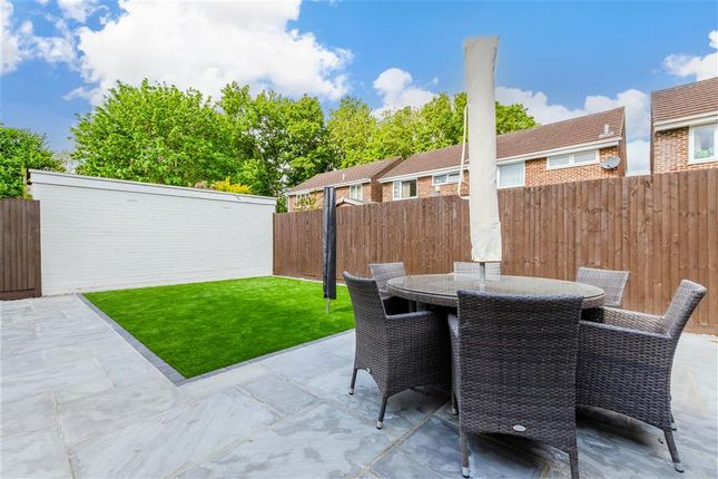 4 bed link detached house