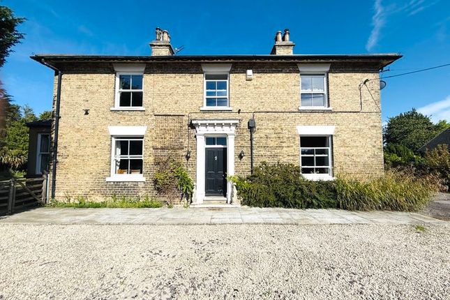 5 bed detached house