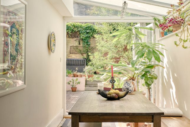 Ashmore Road, London W9 2 bed flat for sale