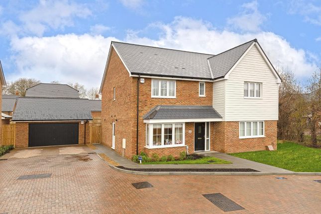 5 bed detached house