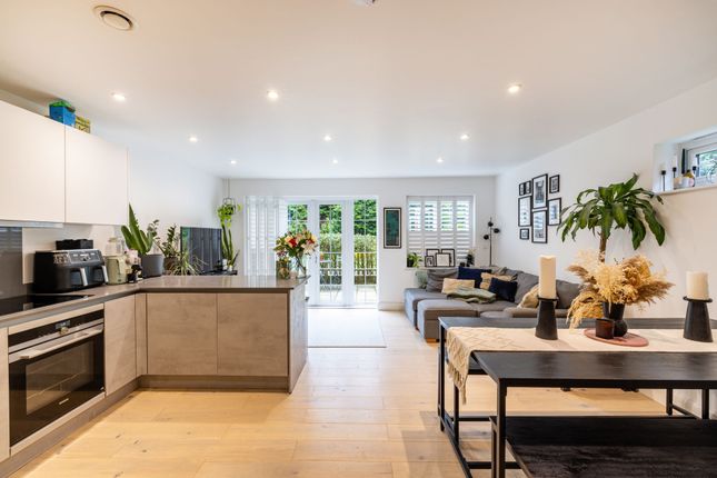 Hayes Lane, Kenley 3 bed ground floor flat for sale