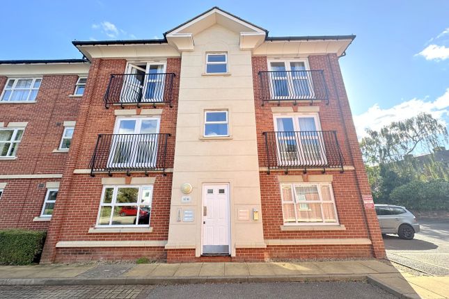 Stapleford Close, Chelmsford, CM2 1 bed ground floor flat for sale