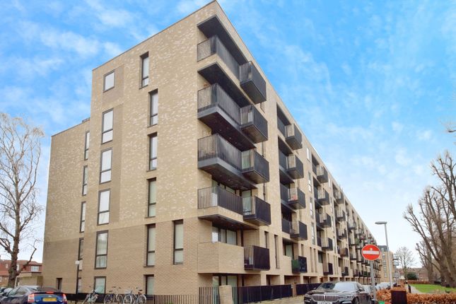 2 bed flat