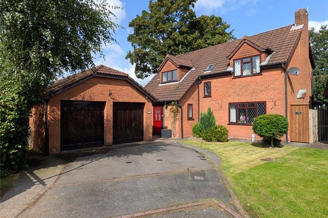 5 bed detached house