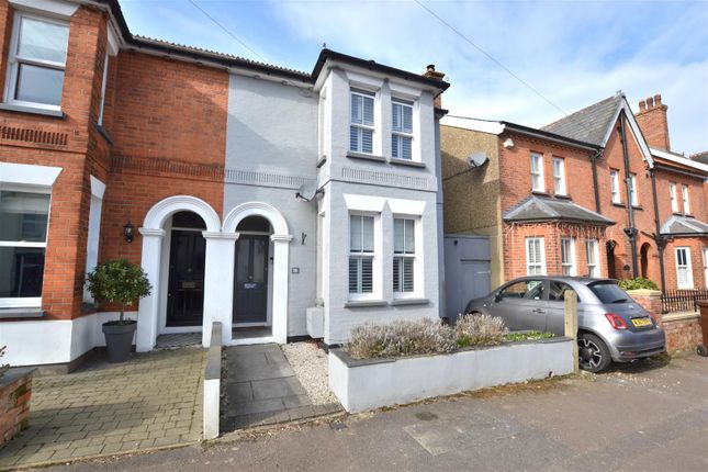 Southampton Street, Farnborough GU14 3 bed semi
