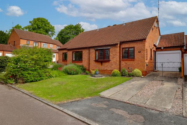 2 bedroom semi-detached bungalow for sale