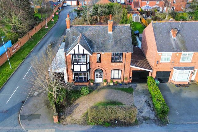 4 bed detached house