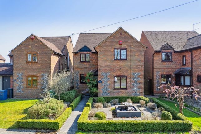 Chinnor Road, Princes Risborough HP27 4 bed detached house for sale
