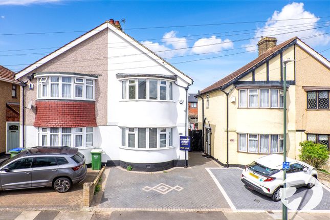 Lyme Road, Welling, Kent, DA16 3 bed semi