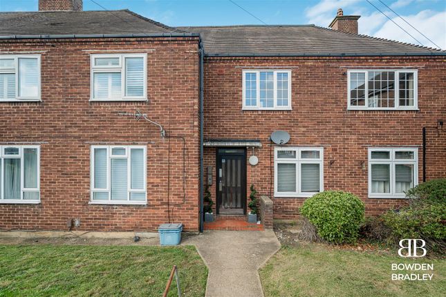 Newton Road, Chigwell 1 bed flat for sale
