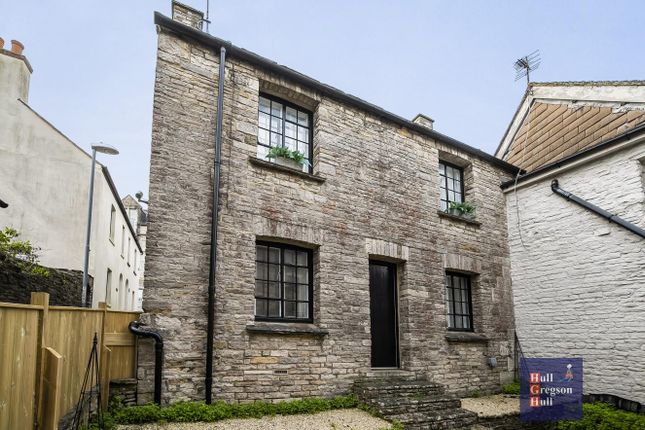 2 bedroom cottage for sale