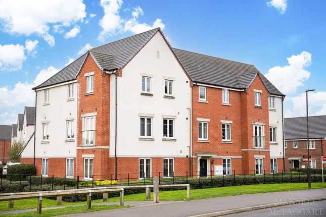 Cornwell Avenue, Crawley RH10 2 bed flat for sale