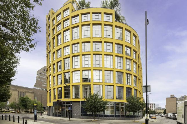 Parking/garage