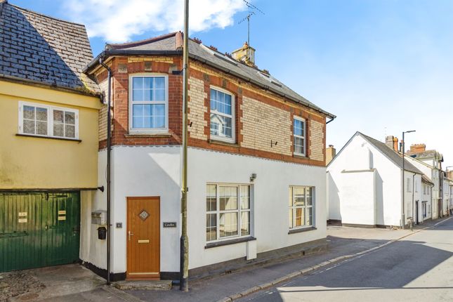 2 bedroom ground floor flat for sale