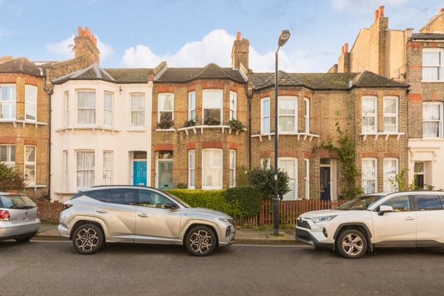 Silvester Road, London, SE22 1 bed flat for sale