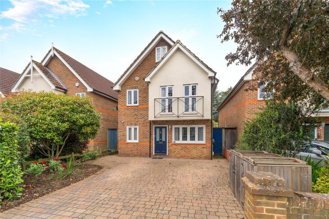 6 bedroom detached house for sale