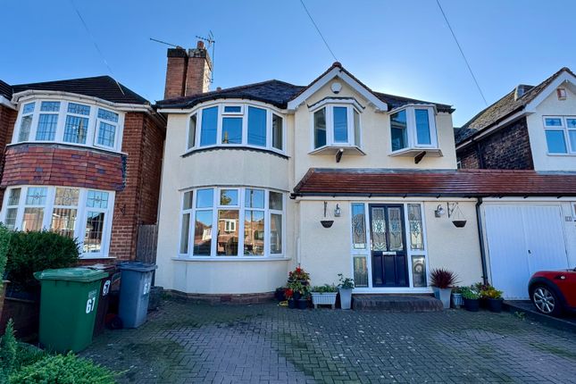 4 bed link detached house