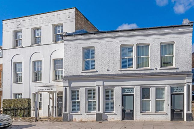 Studio flat for sale