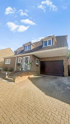 Sandstone Rise, Chatham ME5 4 bed detached house for sale