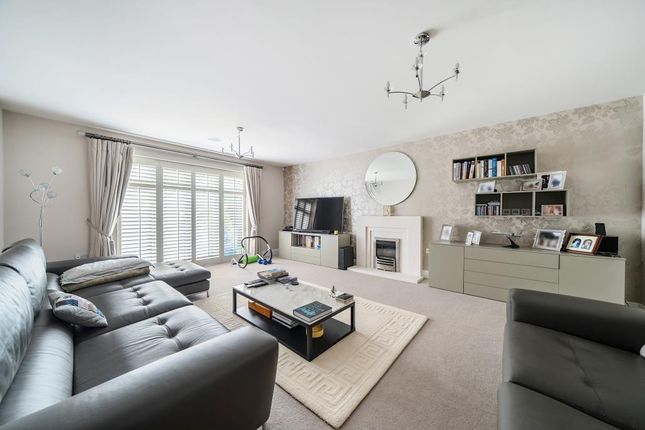 Camberley,  Surrey,  GU15 5 bed detached house for sale