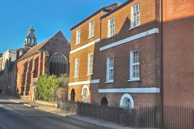 1 bedroom ground floor flat for sale