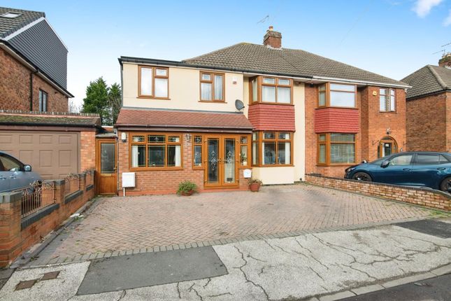 3 bedroom semi-detached house for sale