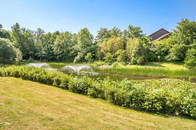 Burrage Road, Surrey RH1 2 bed apartment for sale
