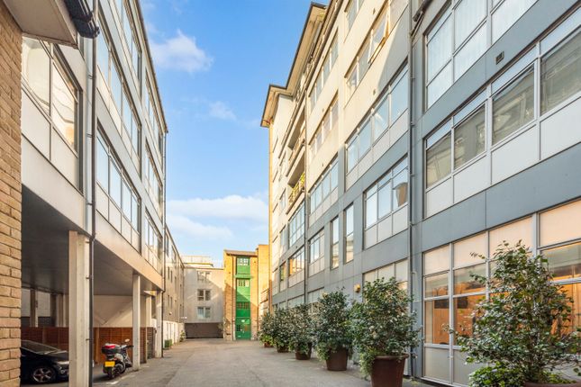 Glenrose Court, 217 Long Lane, London 2 bed flat for sale