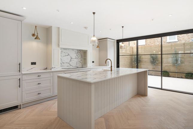 Rosaville Road, London, SW6 4 bed terraced house for sale